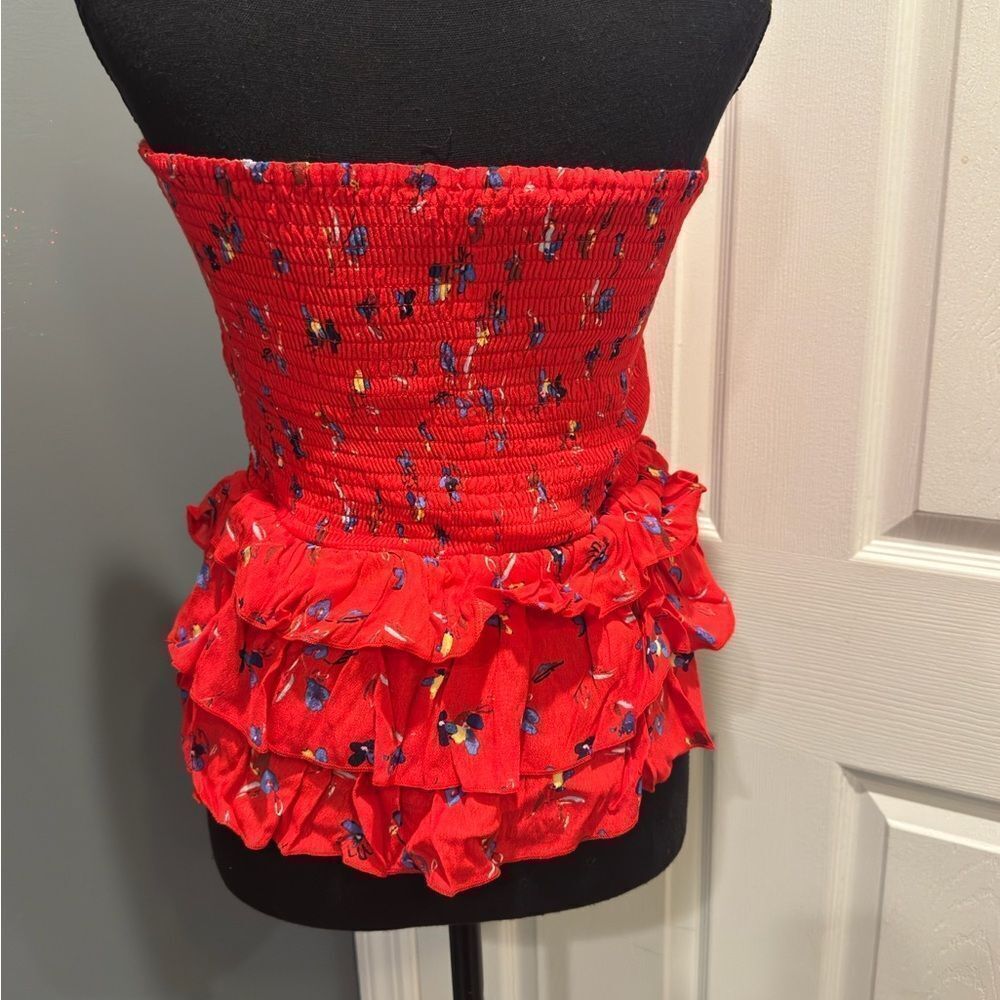 Olivaceous Red floral Strapless Ruffled Top in size S